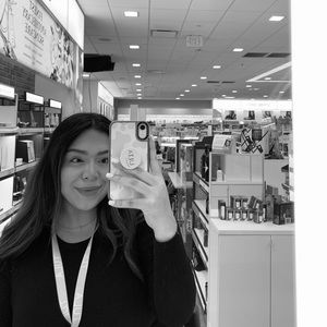 Meet your Posher, Leticia